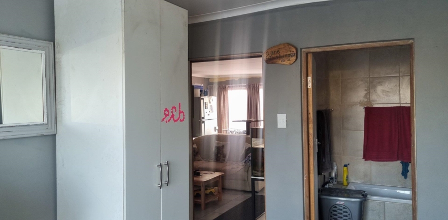 5 Bedroom Property for Sale in Morelig Free State